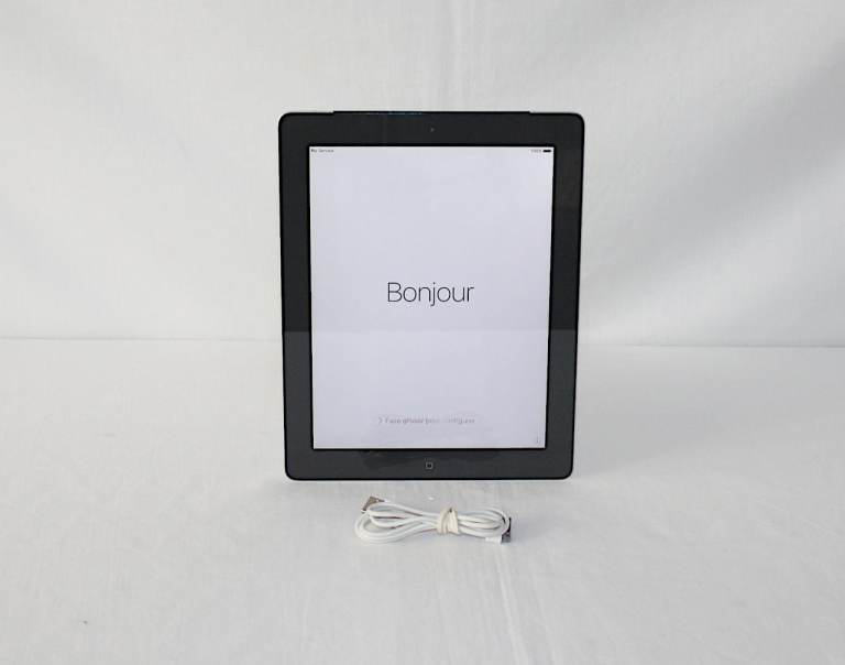 Apple iPad 2nd Gen 9.7" 16GB Tablet - Black