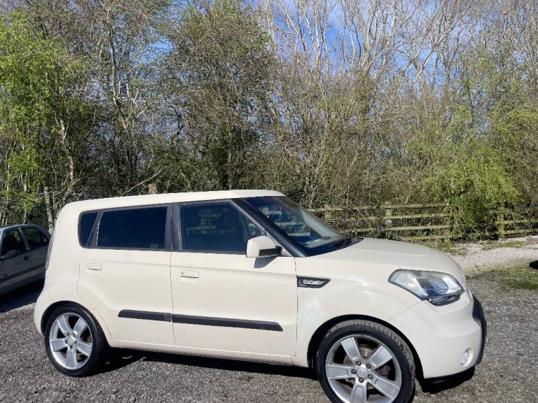 KIA SOUL 1.6 SHAKER PETROL 09 REG CREAM 5 DOOR MOT AUGUST 6TH 2026 LOW INSURANCE 40+MPG