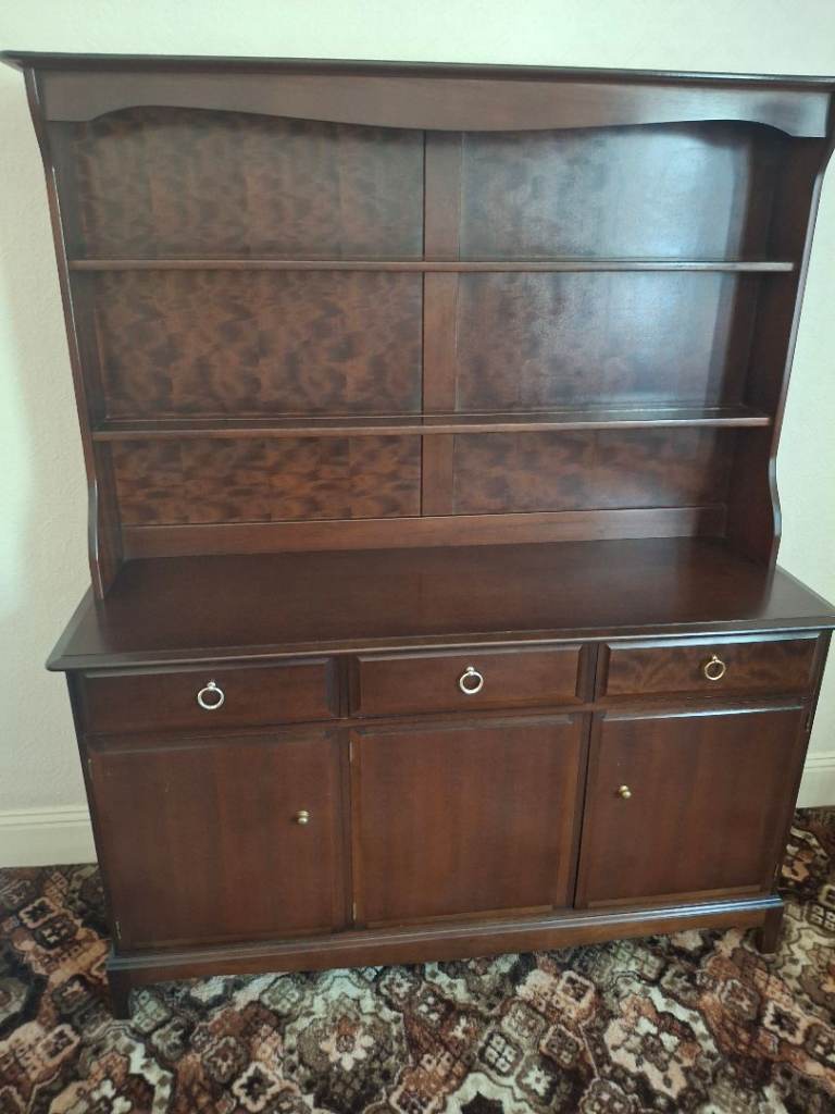 Lovely Dark Wood Display Cabinet / Hutch – Good Condition