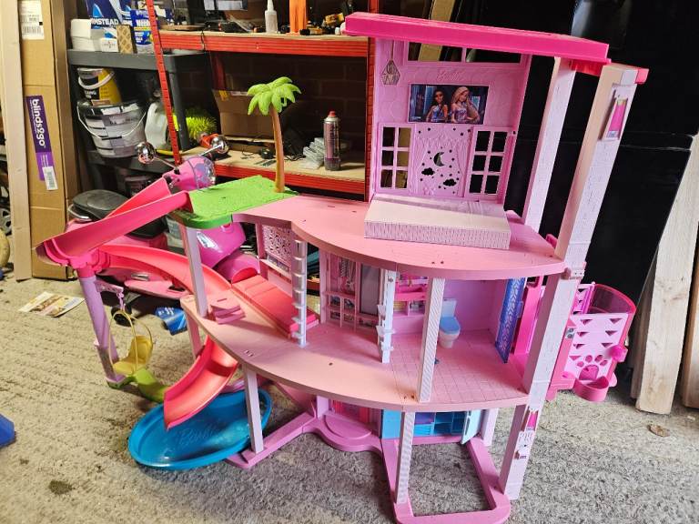 Barbie dolls house