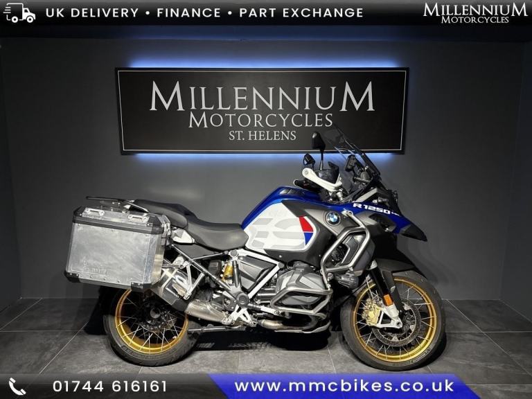 2019 BMW R1250 GS ADVENTURE MOTORBIKE FITTED WITH PANNIERS