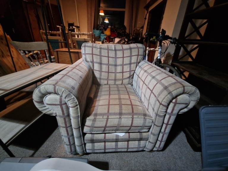 Country style armchair 
