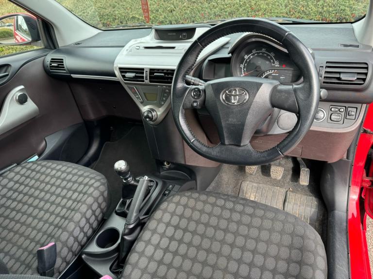 2011 Toyota IQ 1.0 VVT-i 2 3dr HATCHBACK Petrol Manual