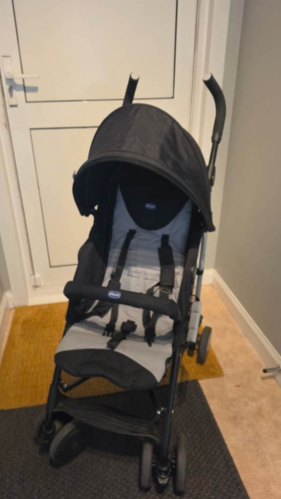 Chicco Stroller/Pushchair - Black and Grey, Good Condition