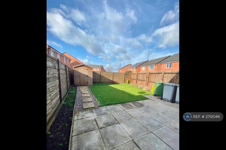 3 bedroom house in Broad Street, Crewe, CW1 (3 bed) (#2712049)