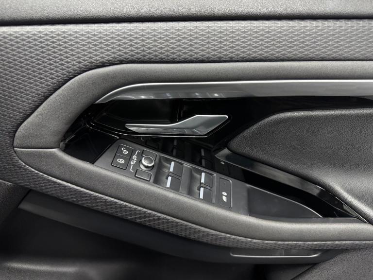 2019 Land Rover Range Rover Evoque 2.0 D180 R-Dynamic S Auto 4WD Euro 6 (s/s) 5dr ESTATE Diesel A...