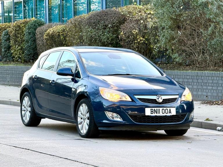2011 Vauxhall Astra 1.6i 16V SE 5dr Auto HATCHBACK PETROL Automatic