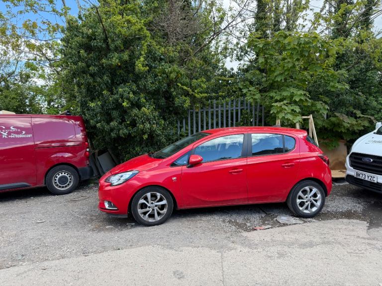 CORSA VAUXHALL 2017