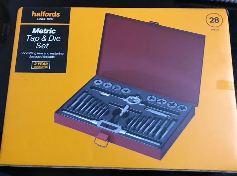 Brand new Halfords metric tap and die set