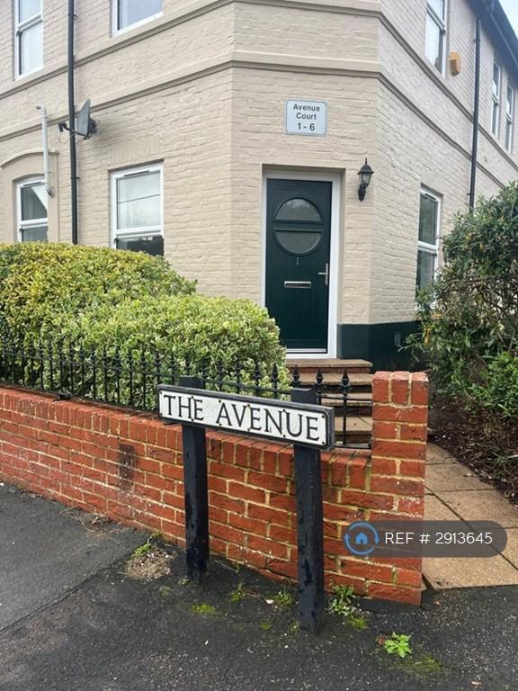 1 bedroom flat in The Avenue, Bishops Waltham, Southampton, SO32 (1 bed) (#2913645)
