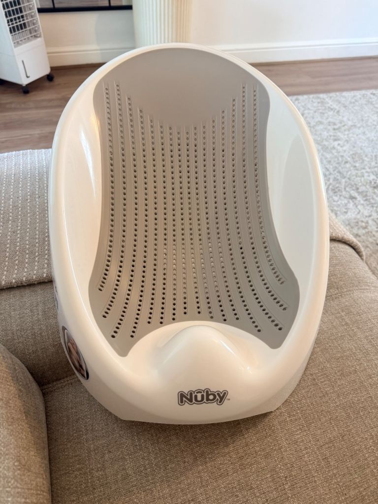 Nuby Baby Bath Support – White, As Good As New