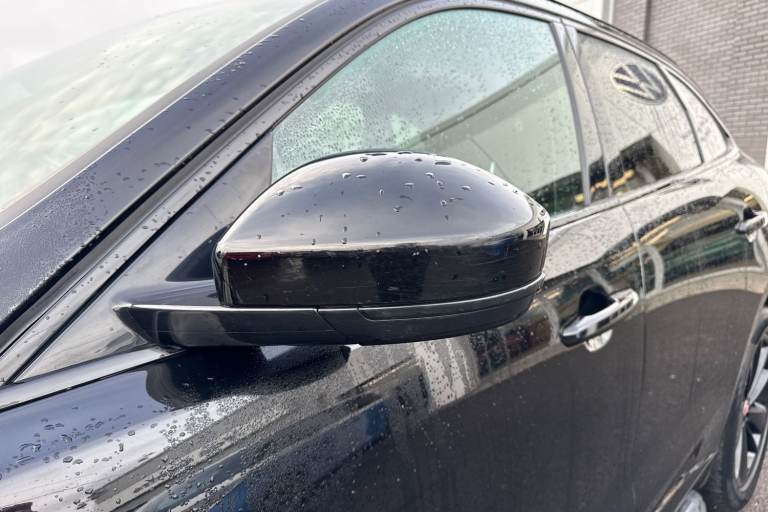 2023 Jaguar F-Pace 2.0 D200 MHEV R-Dynamic Black Auto AWD Euro 6 (s/s) 5dr SUV DIESEL Automatic