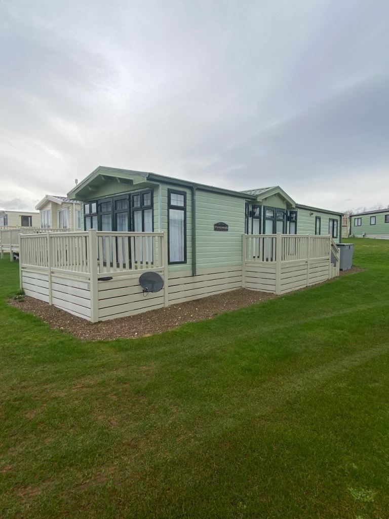 2007 Willerby Kingswood / 42’ x 14’ / 2 Bed / Static Caravan