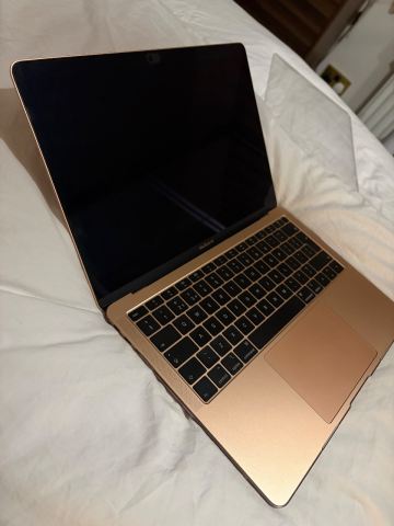 Apple MacBook Air 13-inch (2019) 128GB – Gold, Good Condition