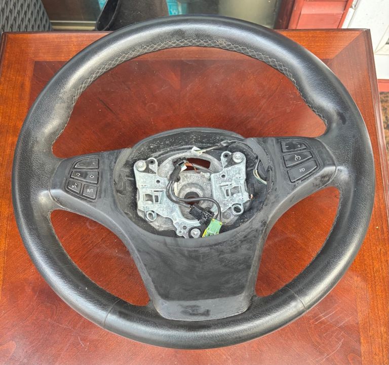 BMW X5 E53 facelift, E39 or E46 steering wheel
