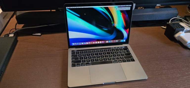 Macbook Pro mid 2019 - 2020 Touchbar 13 inch laptop with Logic Pro X