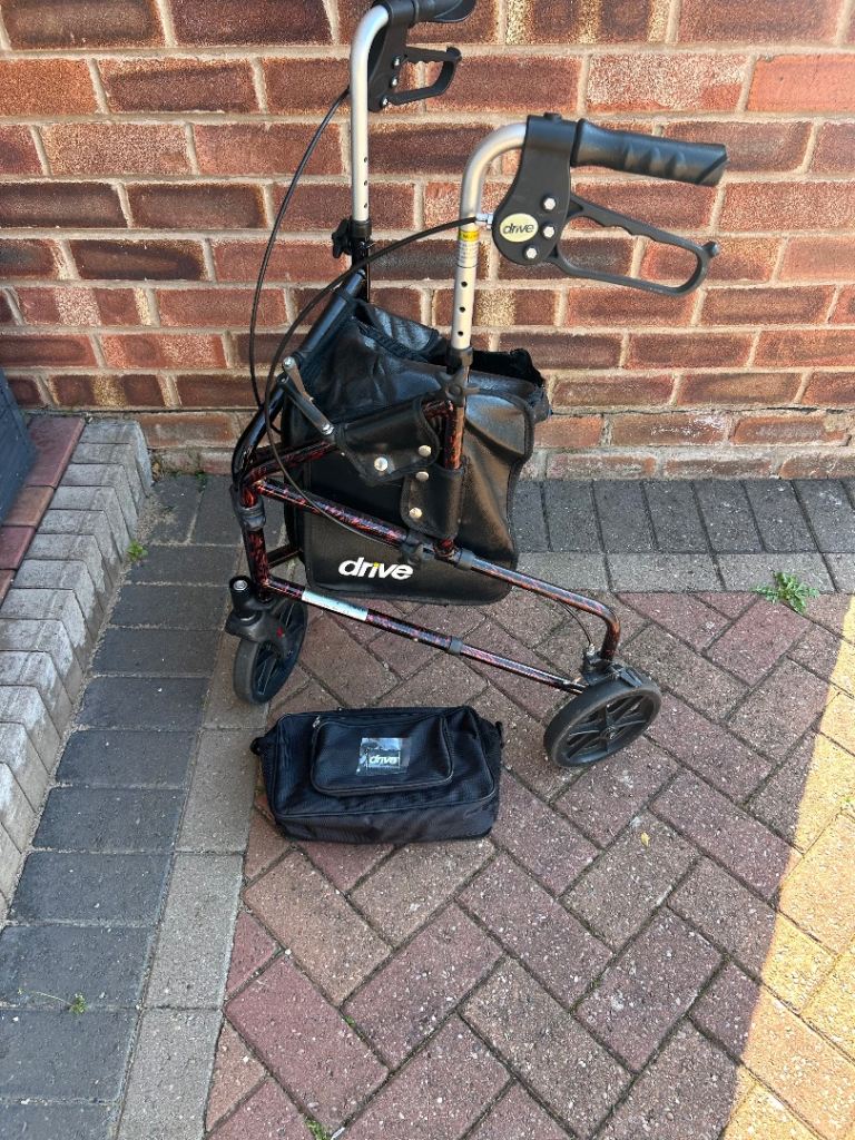  mobility walker 3 wheel made by drive  good condition 