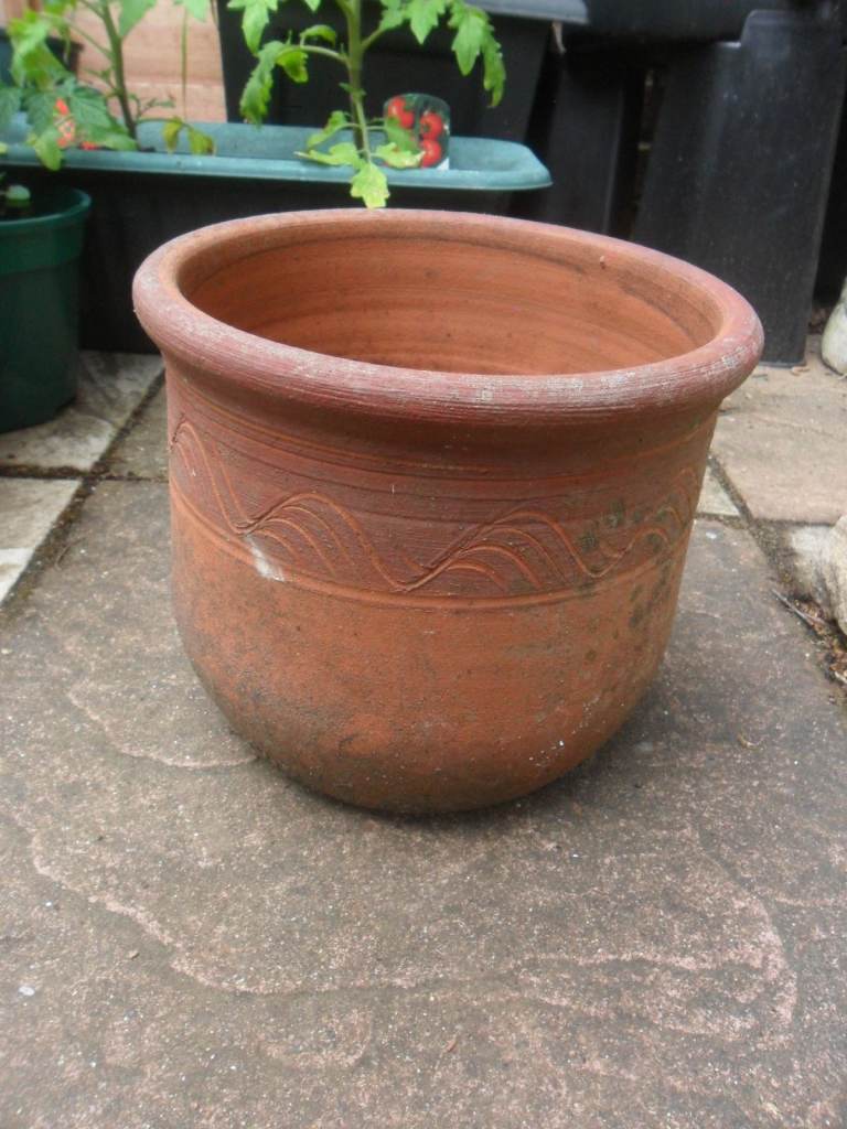 Decorative Clay Terracotta Plant Pot with Drainage Hole-21cm High-weighs 3.2kg