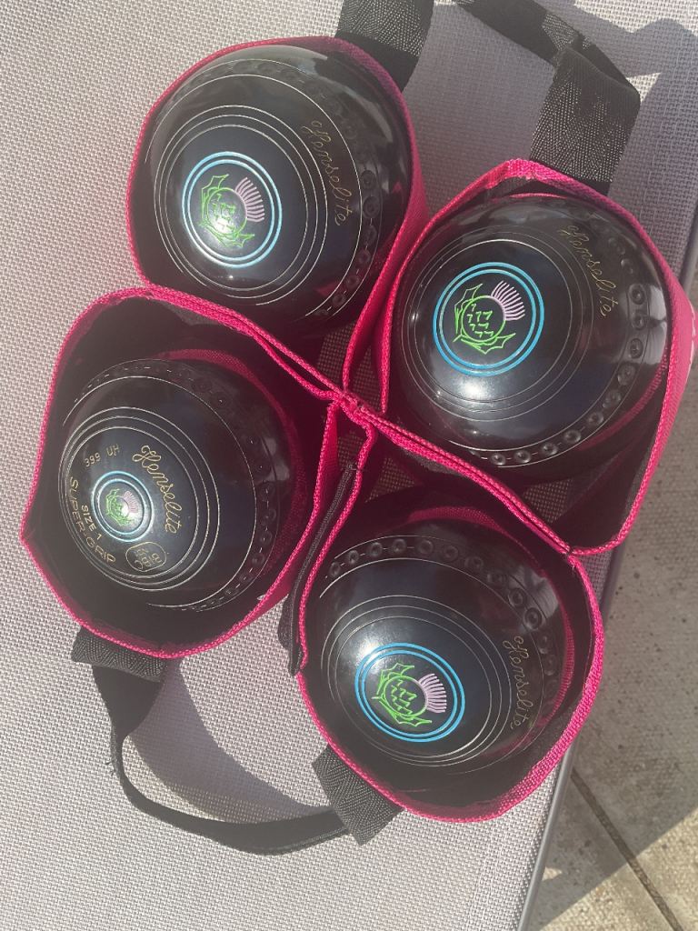Henselite Bowls
