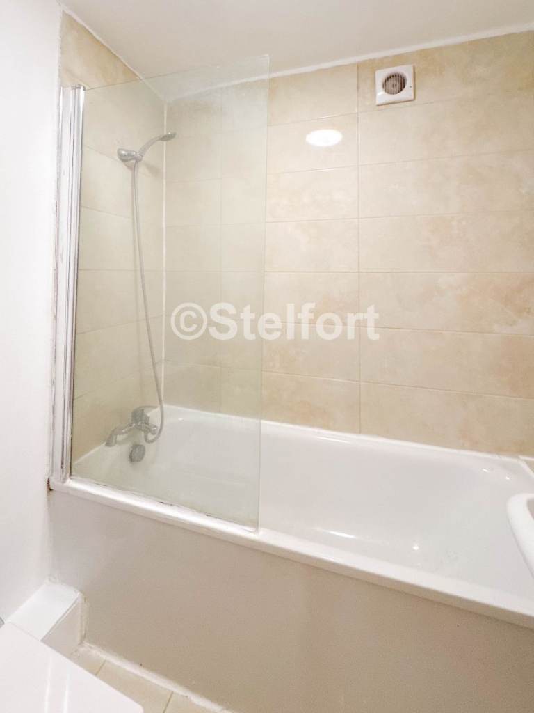3 bedroom flat in St. John's Grove, London N19