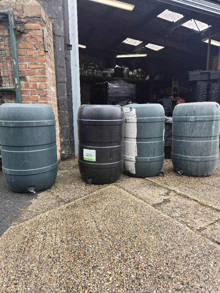 6 used water butts