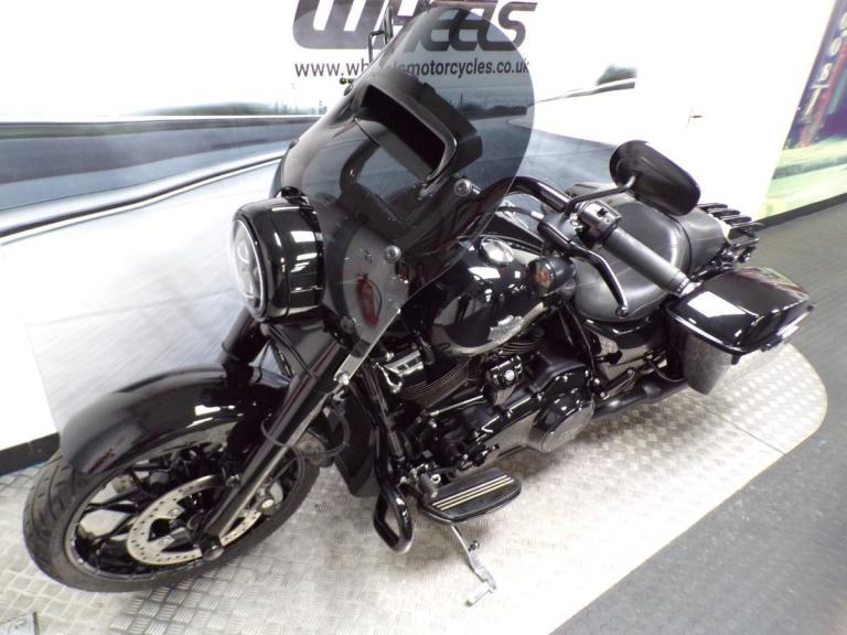 2023 HARLEY-DAVIDSON ROAD KING SPECIAL WITH ONLY 8362 MILES FROM NEW