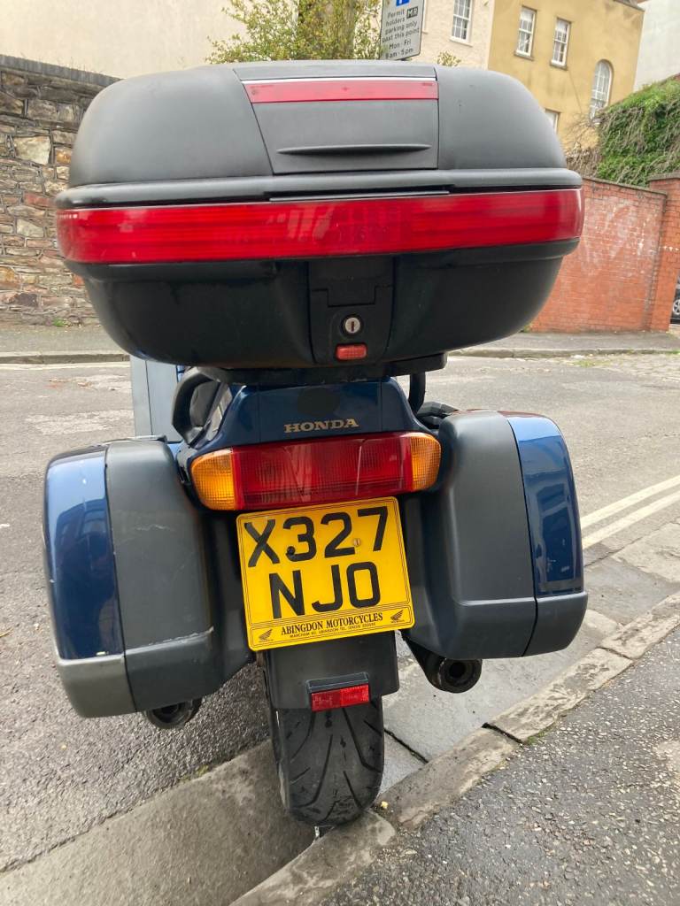 Honda Pan European ST1100Y 2000 (X reg) LOTS OF EXTRAS - BRAND NEW FRONT TYRE