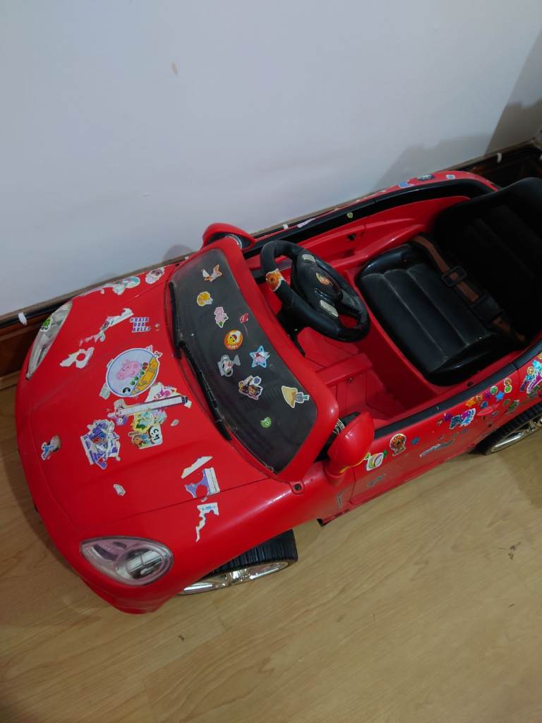 Kids Electric Ride on car with Parental Remote Control 12V Battery Powered
