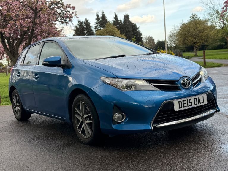 Toyota, AURIS, Hatchback, 2015, Semi-Auto, 1598 (cc), 5 doors