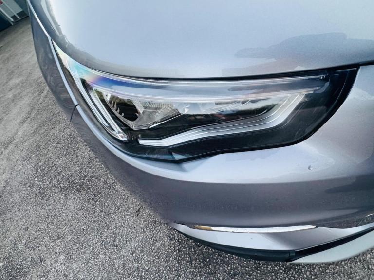 2019 Vauxhall Grandland X 1.5 Turbo D Tech Line Nav 5dr HATCHBACK DIESEL Manual