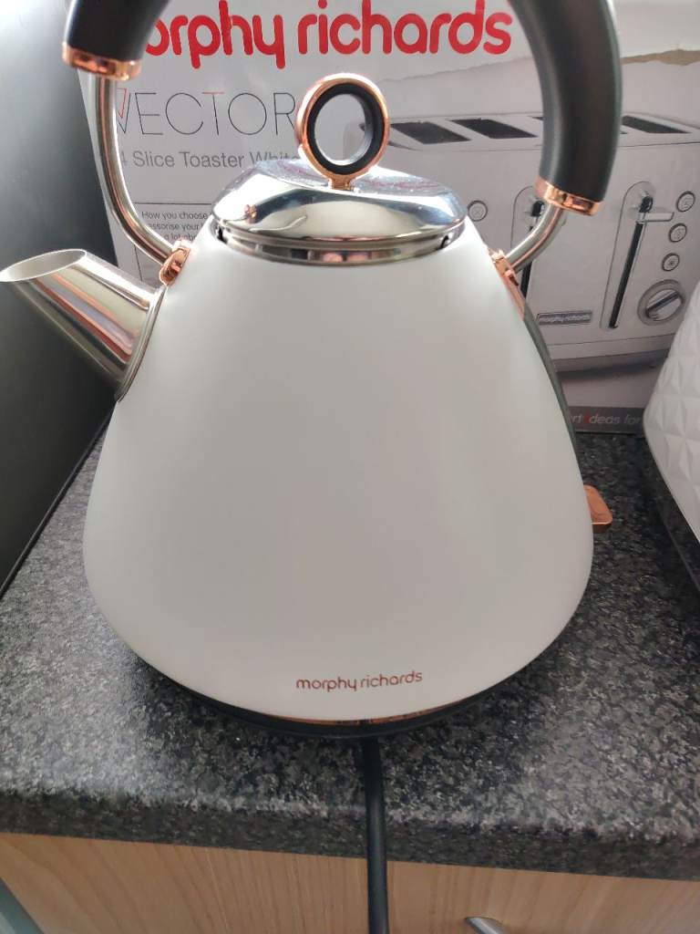 Toaster and kettle