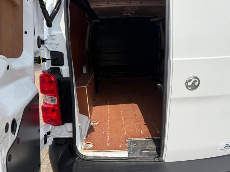 2020 Vauxhall Vivaro 2900 1.5d 100PS Dynamic H1 Van PANEL VAN DIESEL Manual