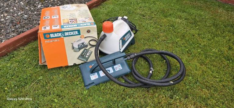 Black & Decker Steam Wallpaper Stripper  4 l Capacity- Good Condition