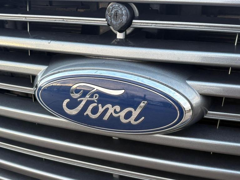 2017 Ford Transit 2.2 TDCi 125ps H2 15 Seater Trend NA DIESEL Manual