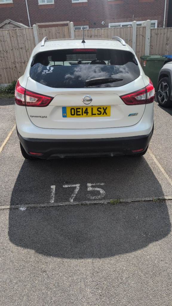 Nissan, QASHQAI, Hatchback, 2014, Manual, 1461 (cc), 5 doors