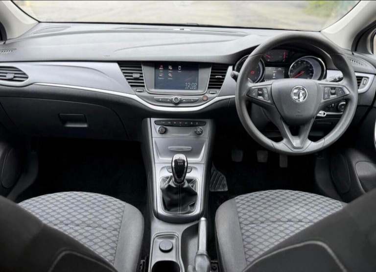 2017 Vauxhall Astra 1.4T 16V 125 Design 5dr HATCHBACK PETROL Manual