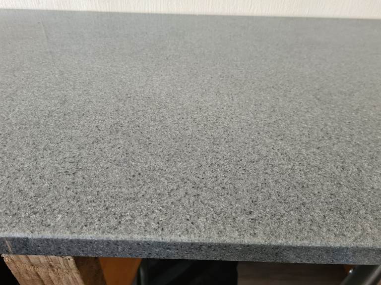 RARE CURVED LIGHT GREY SPARKLE QUARTZ KITCHEN WORKTOP  -  QUICK SALE  - £99 ONLY