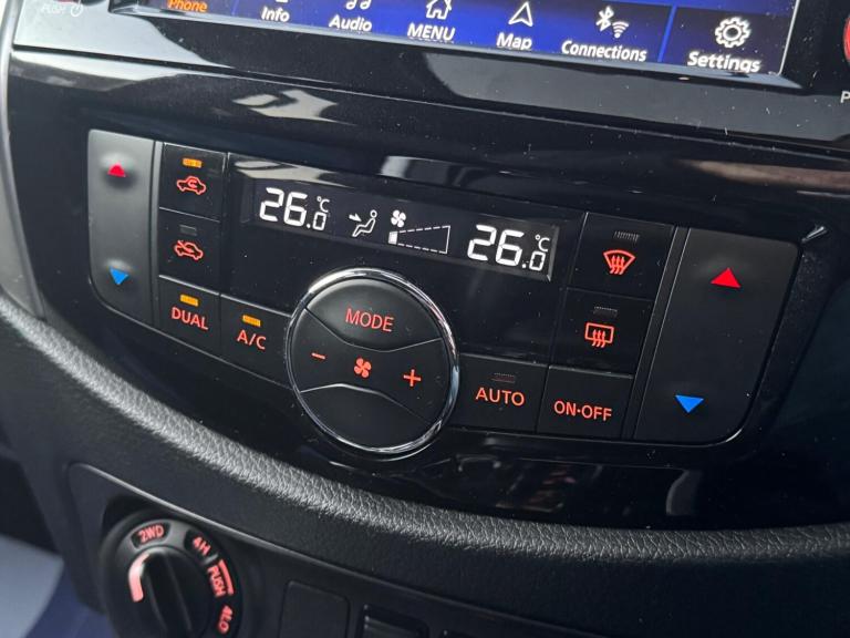  Nissan Navara 2.3 dCi N-Guard Auto 4WD Euro 6 4dr Diesel Automatic