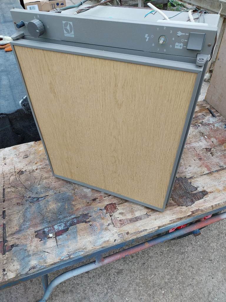 Caravan fridge rm212 