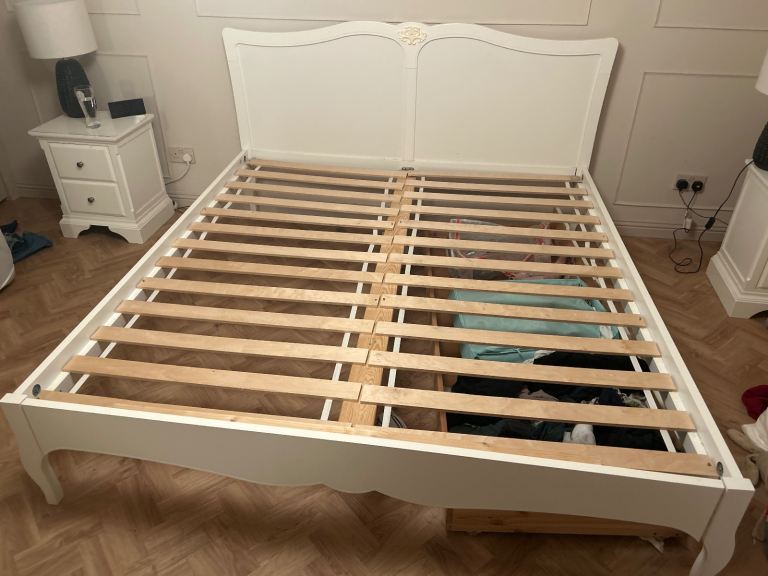 FREE Super king size bed frame