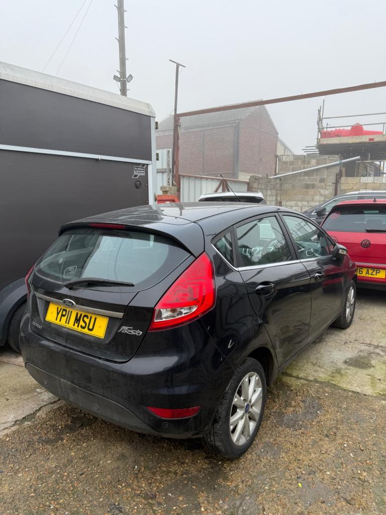 2011 Ford Fiesta 1.4 Zetec 5dr Auto HATCHBACK Petrol Automatic