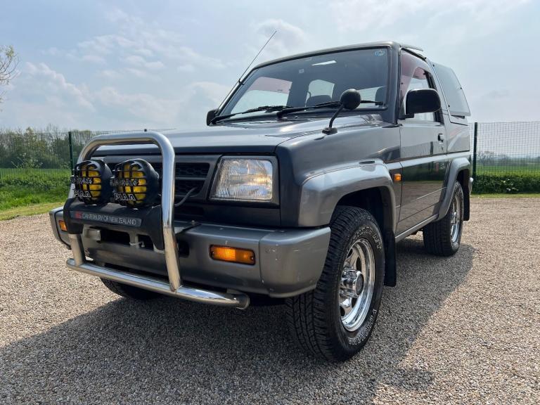 DAIHATSU ROCKY SPORTRAK F300 1.6 AUTOMATIC 4X4 * LOW MILEAGE *