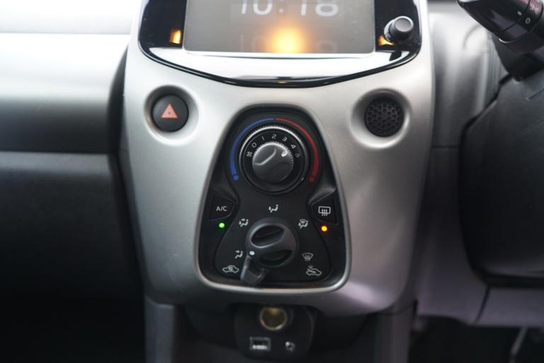 2015 Citroen C1 1.2 PureTech Feel Hatchback 5dr Petrol Manual Euro 6 (82 ps)