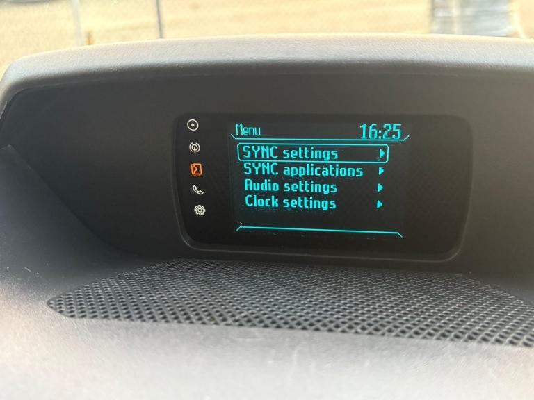 2017 Ford Transit 2.2 TDCi 125ps H2 15 Seater Trend NA DIESEL Manual