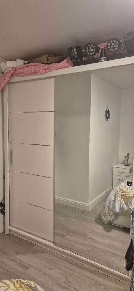 White Sliding Door Wardrobe with Mirror – Good Condition