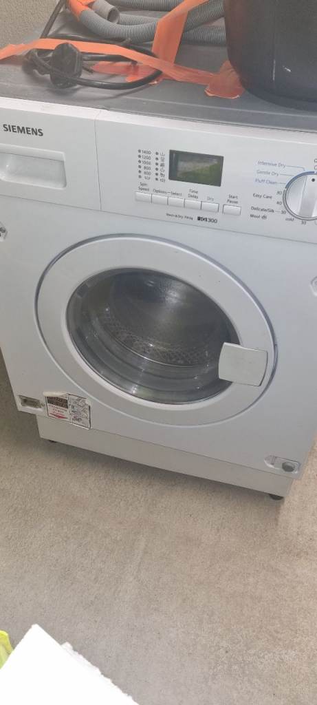 For scrap or fixing Integrated Siemens washer/dryer