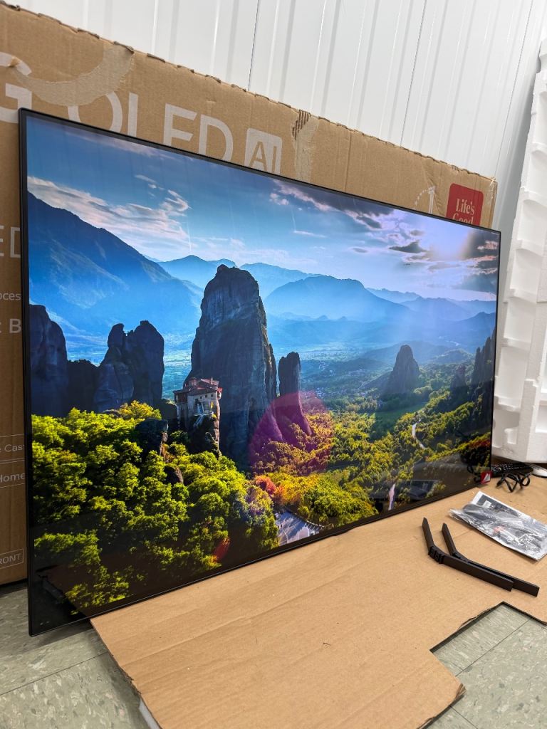 New 2025 LG B5 55 inch OLED AI 4K HDR Smart TV OLED55B56LA