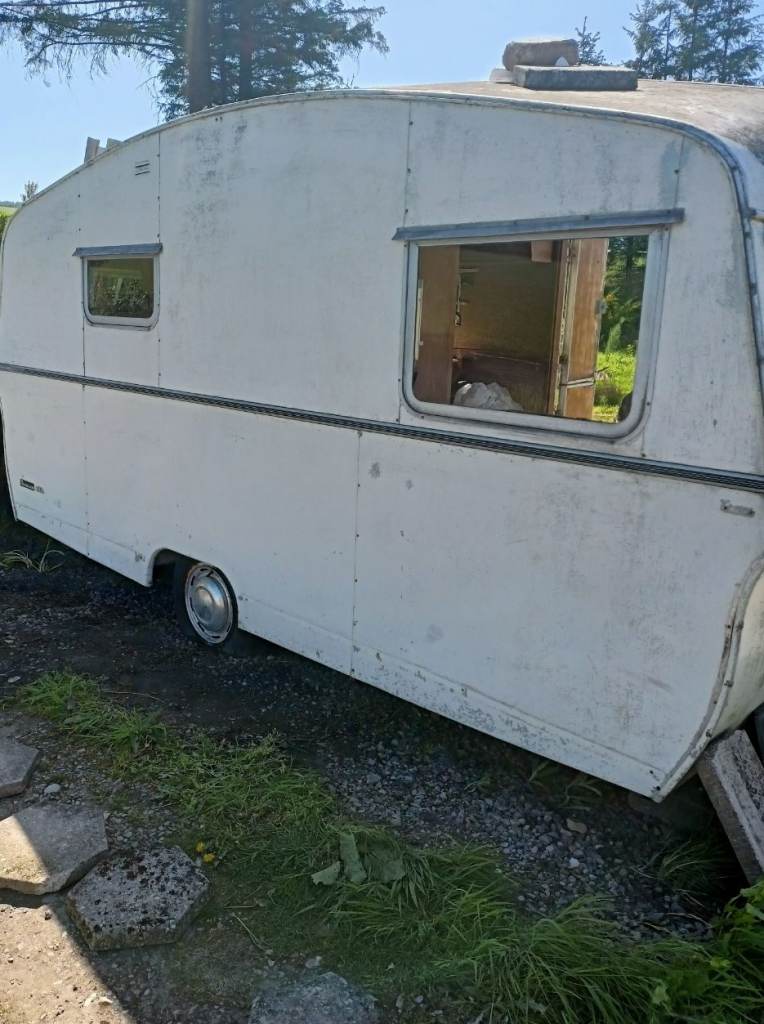 1964 vintage caravan...