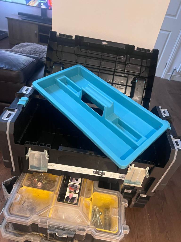 Navaris 20" Tool Box with Organiser Compartments – Used Like New 