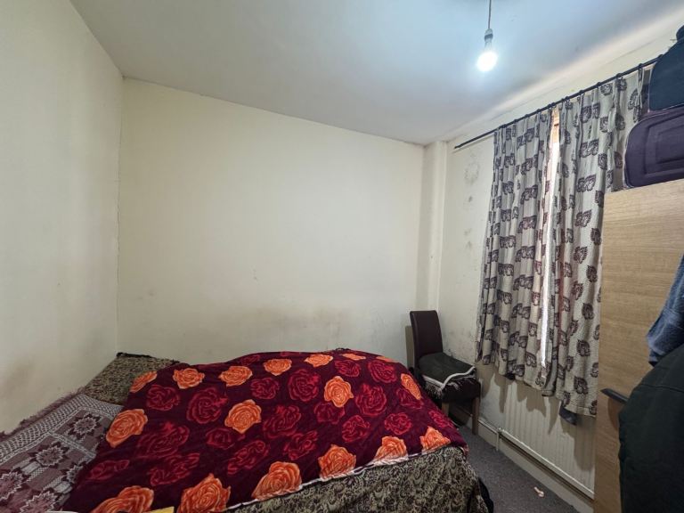 Room for rent Ilford lane London 